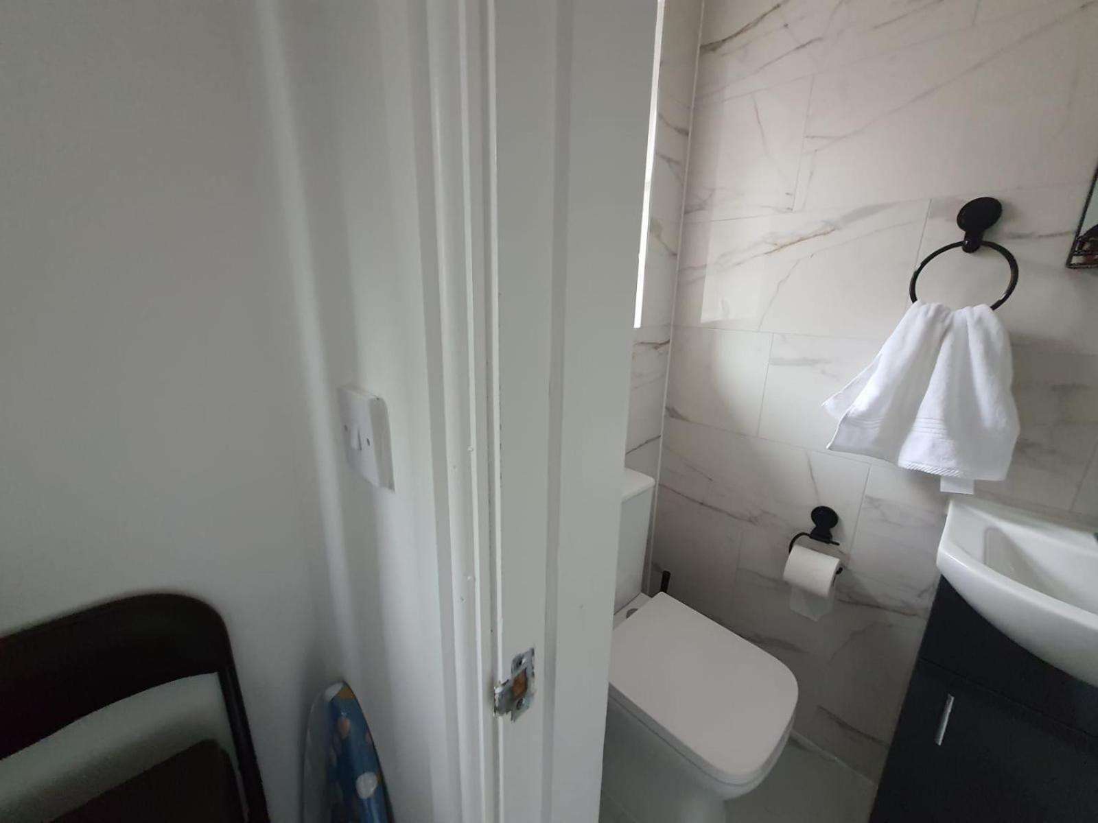 Private & En-suite Bathroom - Long Term & Contractors Welcomed Privatunterkunft Birmingham